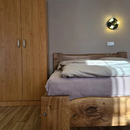 Pod Ledovcem * Mladé Buky